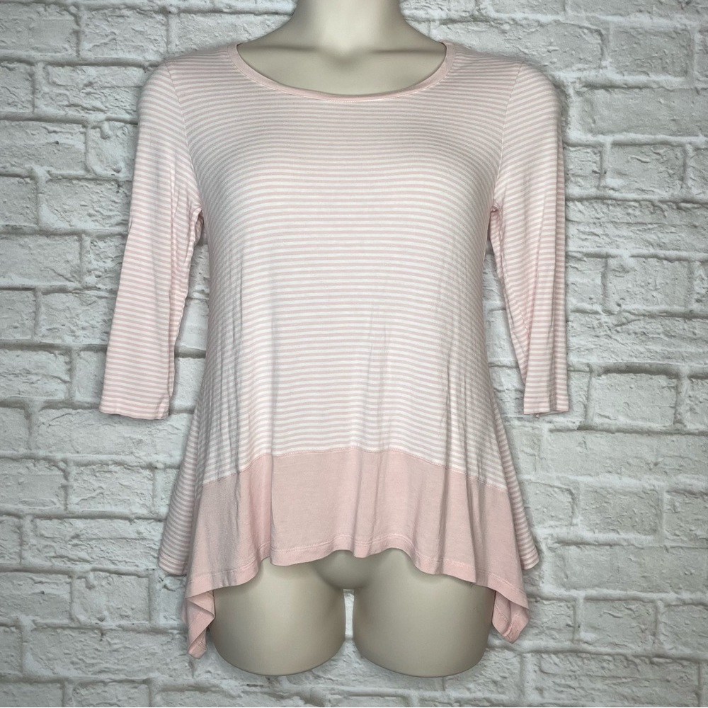 Chicos 1 Striped Top Shark Bite Hem Women’s M 8 Pink White 3/4 Sleeve Rayon Knit